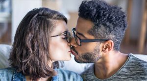 Mistakes to Avoid While French Kissing