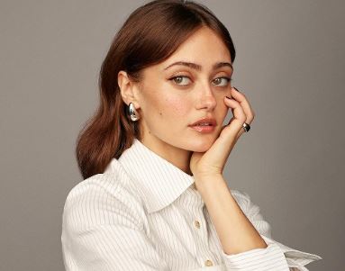Ella Purnell Relationship