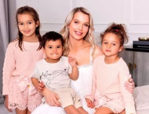 How Has Helen Flanagan Balanced Motherhood and Dating?