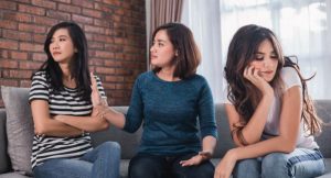 What Challenges Do People Face in Non-Monogamous Relationships?