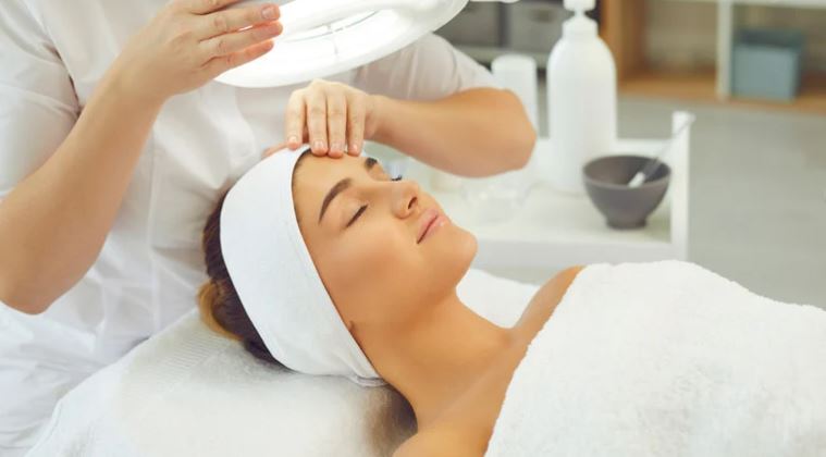 Why Tweakments Are the New Beauty Standard?